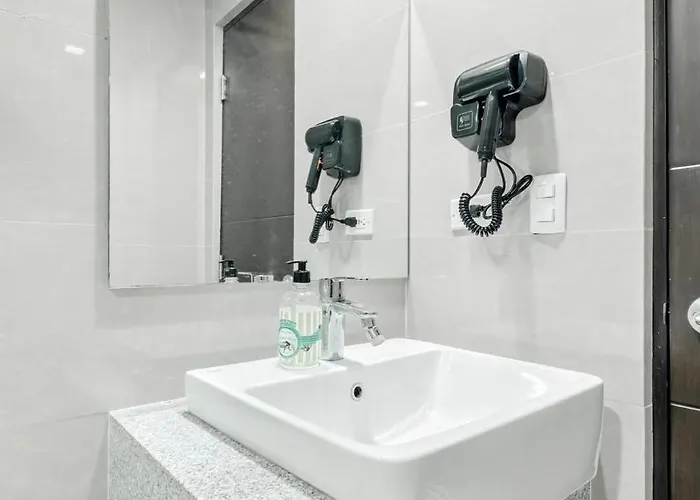 16th Floor Uptown Parksuites Tower 1 Manila